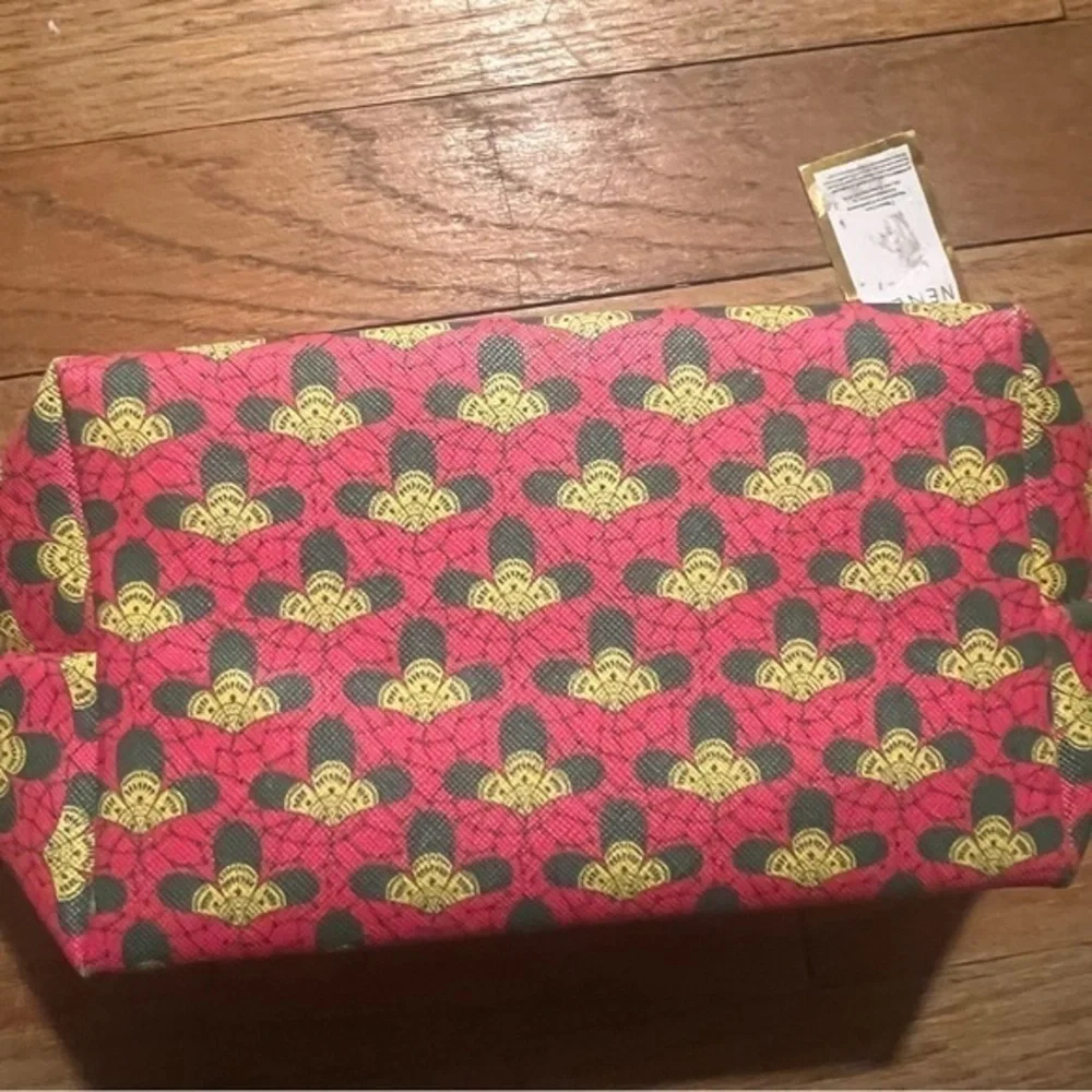 New Naomi and Neneh cosmetics bag